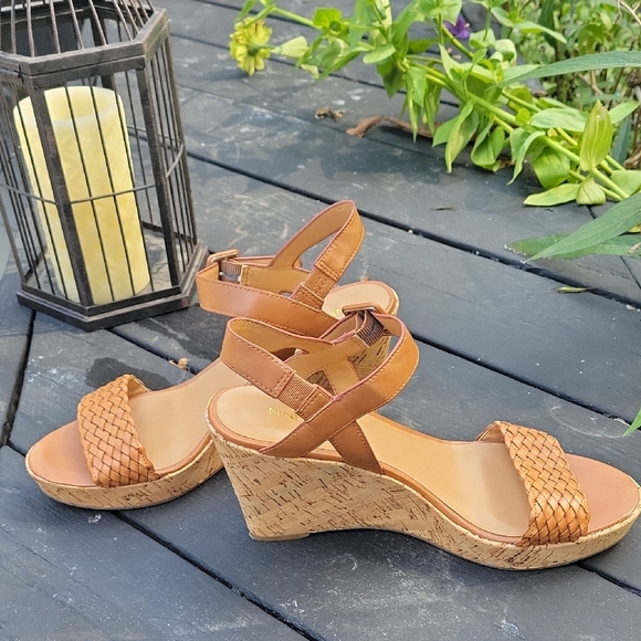 Nine West Ankle Strap Tan Woven Wedge Platform Sandals Women's Size 10 - Picture 1 of 7